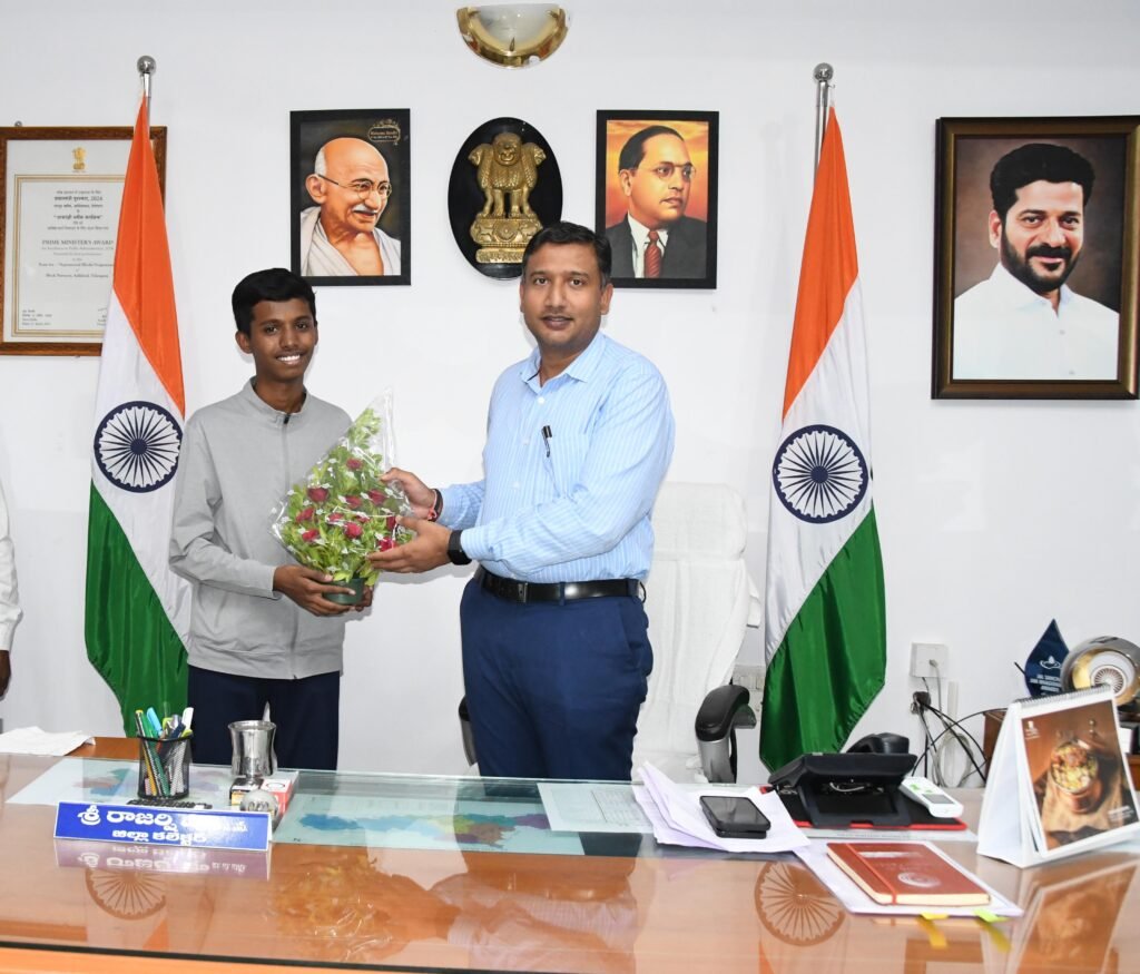 ఐఐటీ జేఈఈ అడ్వాన్స్‌డ్‌లో గుడిహత్నూర్ విద్యార్థి ప్రతిభ*: అభినందించిన జిల్లా కలెక్టర్ రాజర్షిషా*