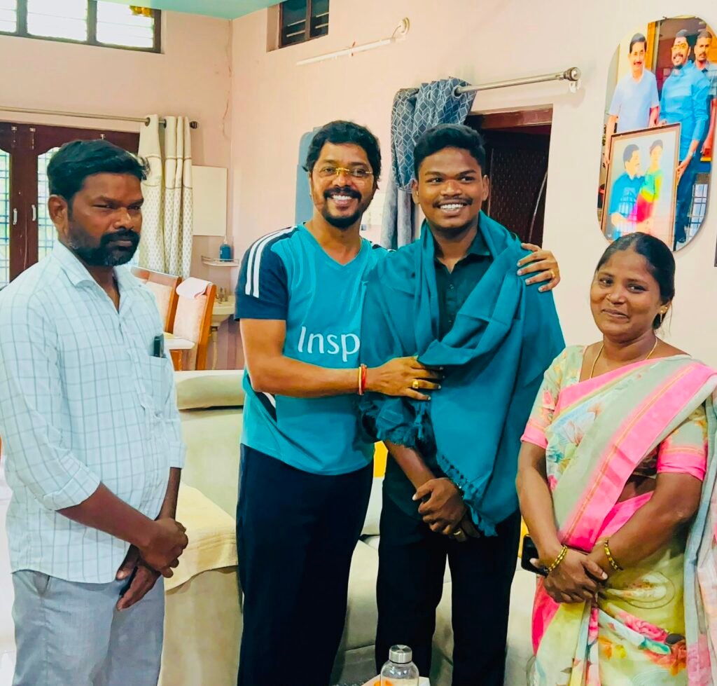 సరిహద్దు భద్రతా దళ జవాన్‌గా ఆశా వర్కర్ కుమారుడు చరణ్ కుమార్