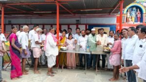 Annadanam' (Food Donation) Program at Sri Anjaneya Swamy Temple Organized by Makthal Town Congress