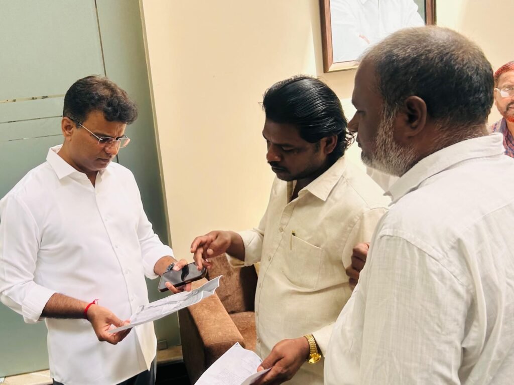 ప్రజా సంక్షేమమే ధ్యేయం.. ప్రజలకు నిత్యం అందుబాటులో ఎమ్మెల్యే కేపీ వివేకానంద్