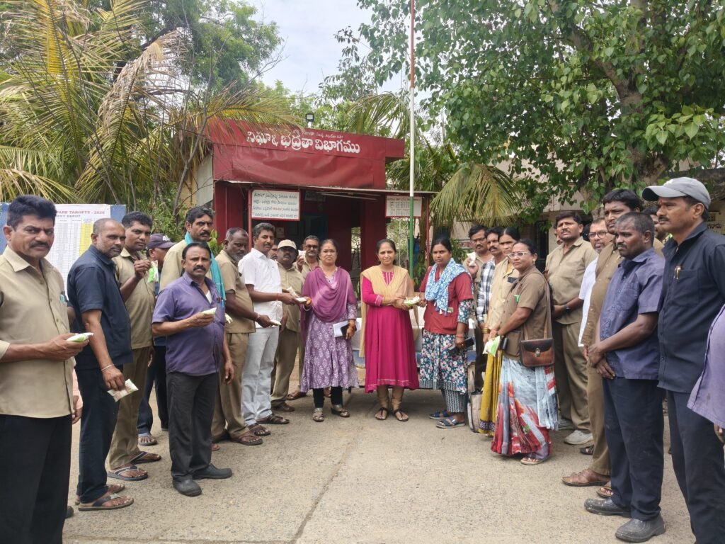 ఆర్టీసీ డిపో అభివృద్ధికి ఉద్యోగులందరూ సహకరించాలి