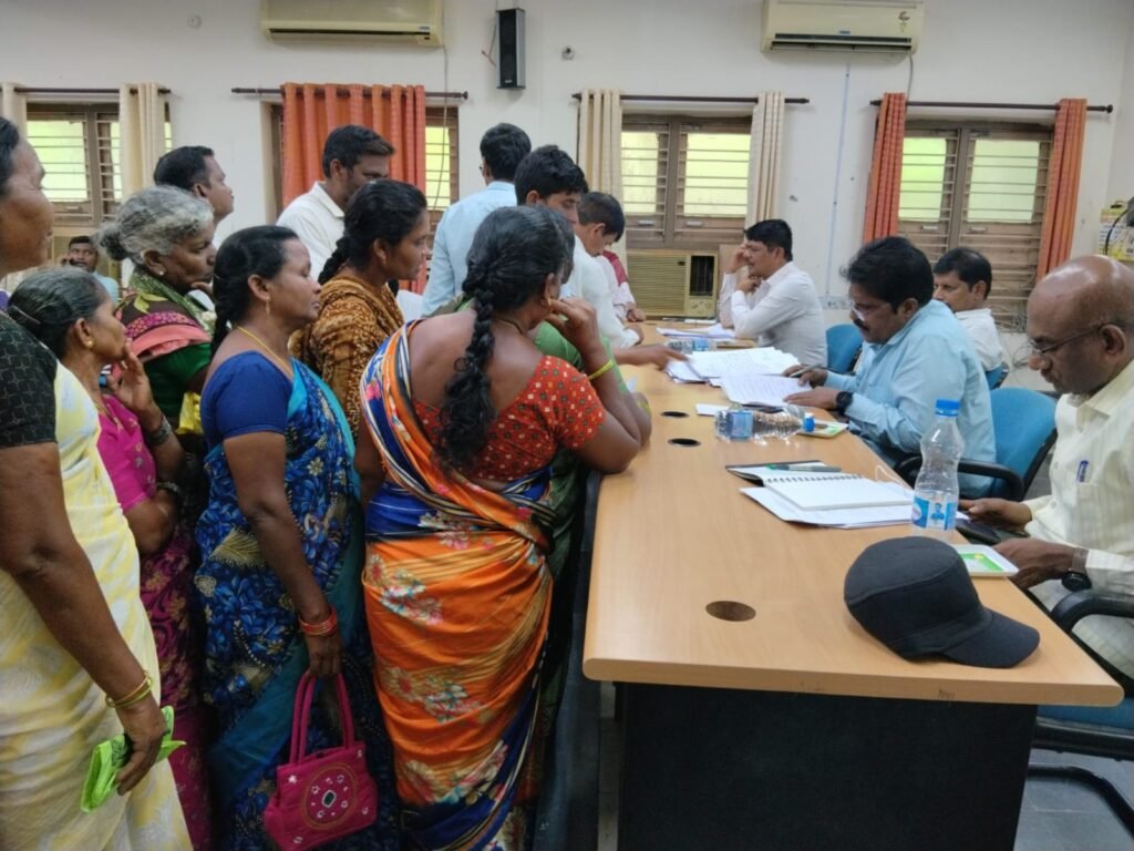 ఏజెన్సీ ఆదివాసి గిరిజన గ్రామాల ప్రజల సమస్యలు తక్షణమే పరిష్కరించాలి…’ ఐటీడీఏ సహాయ ప్రాజెక్టు అధికారి డేవిడ్ రాజ్