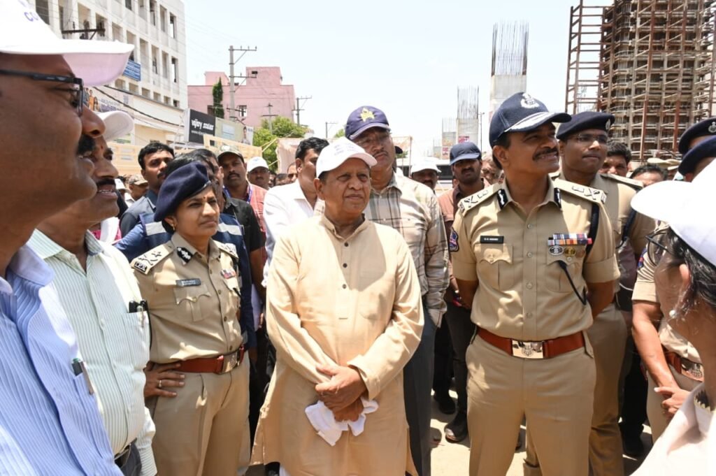 ప్రెస్ నోట్..   డీజీపీ శ్రీ సి.వి. ఆనంద్ మల్కాజిగిరి కమిషనర్ క్యాంప్ కార్యాలయాన్ని ప్రజా సేవల మెరుగుదలకు ప్రారంభించారు
