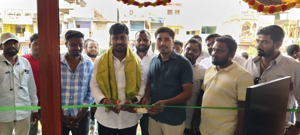 నూతనంగా ఏర్పాటు చేసిన డిజిటల్ సొల్యూషన్స్ షాప్‌ను ప్రారంభించిన 