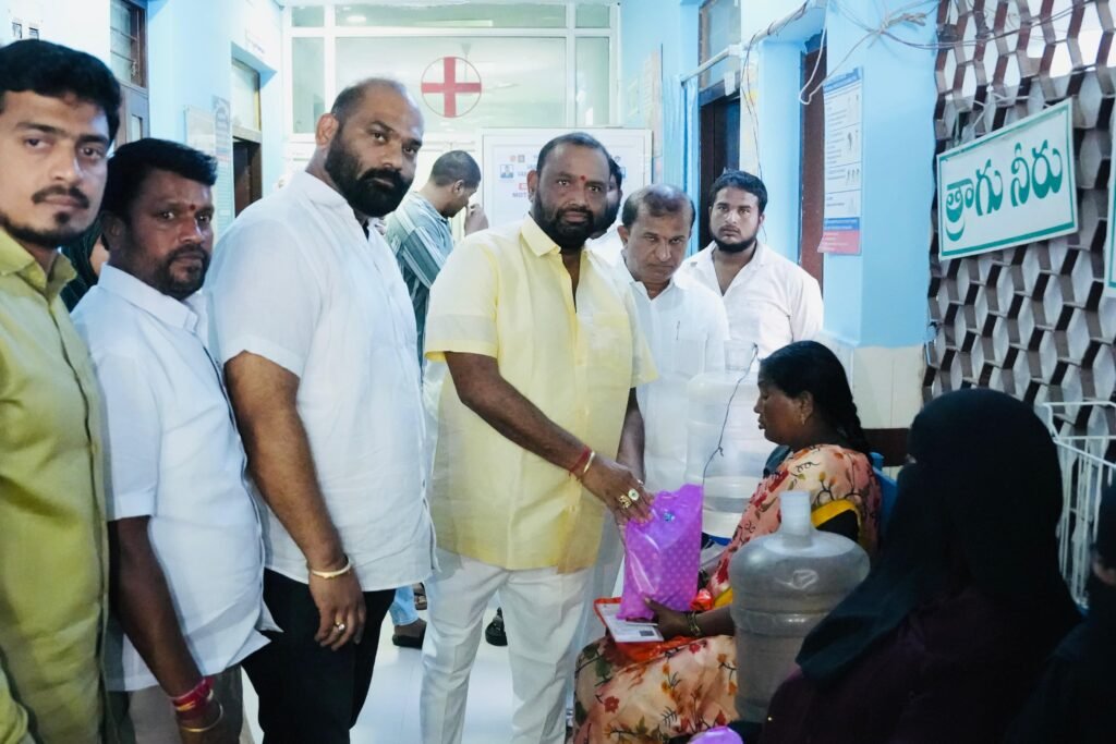ఘనంగా రాహుల్ గాంధీ జన్మదిన వేడుకలు