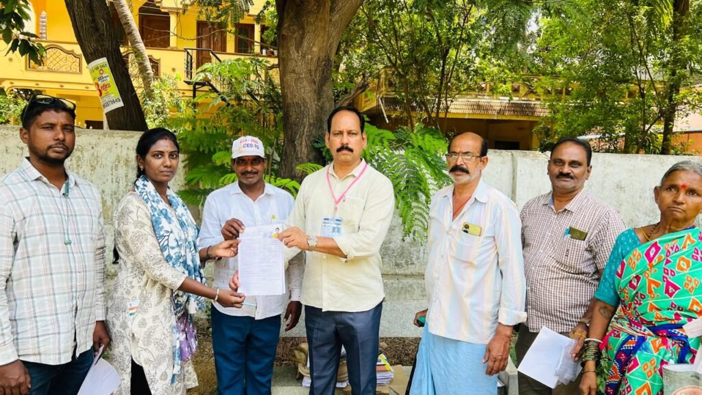 ప్రత్యేక ఓటరు జాబితా సవరణపై ఇంటింటా అవగాహన