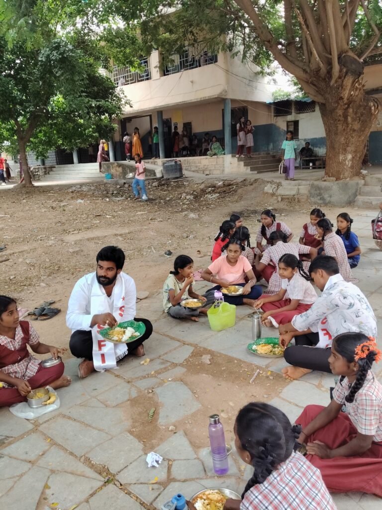శంషాబాద్ బాలిక పాఠశాలలో అద్వాన్న పరిస్థితులు