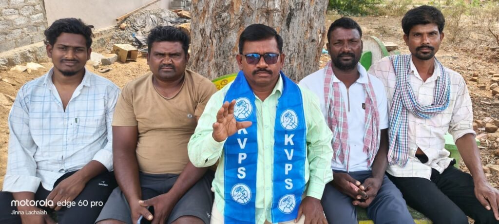 యువతపై లాఠీ ఛార్జ్ అమానుషం..!