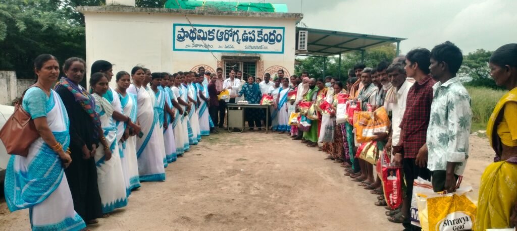 మరిపెడ పి.హెచ్.సి లో 26 మంది టీబీ రోగులకు పోషణ కిట్ల పంపిణీ: 45 స్ఫూటం శాంపిల్స్ సేకరణ