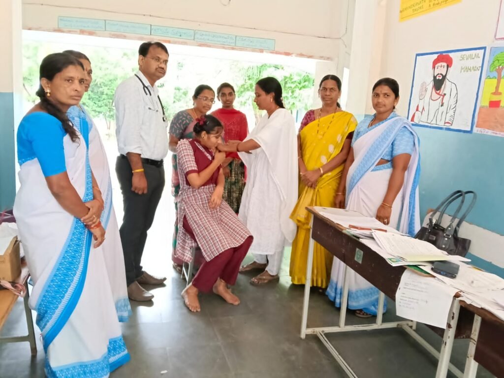 మరిపెడ ప్రాథమిక ఆరోగ్య కేంద్రంలో  14-15 సంవత్సరాల వయస్సు గల బాలికలకు హెచ్‌పివి వ్యాక్సినేషన్ కార్యక్రమం 