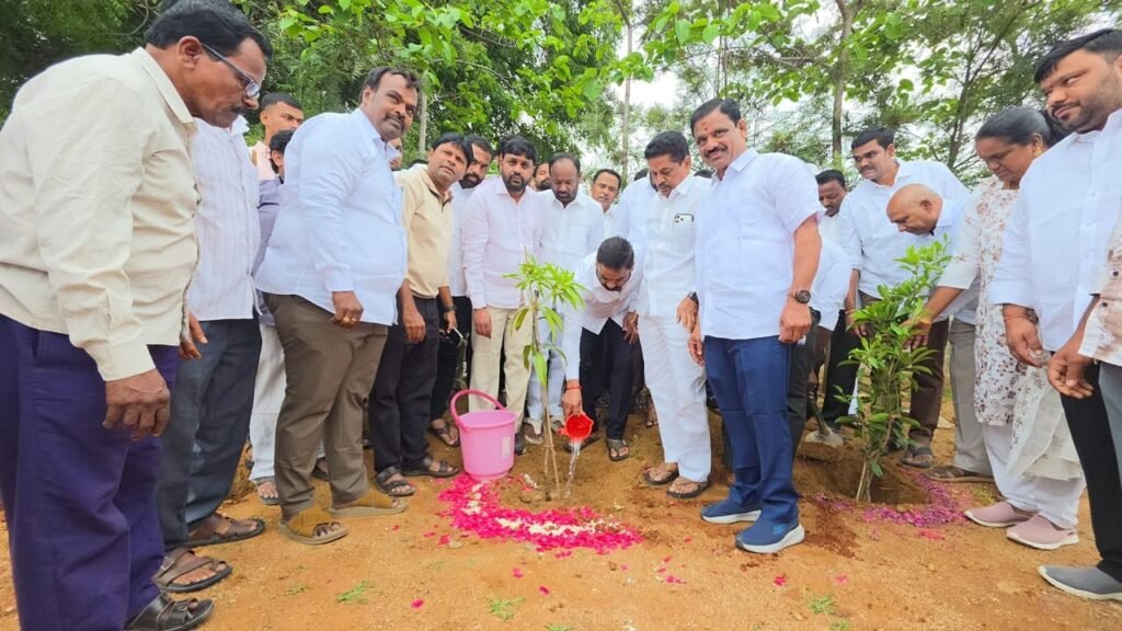 కేటీఆర్ జన్మదినోత్సవం సందర్భంగా గ్రీన్ ఇండియా ఛాలెంజ్‌కు ఊతం