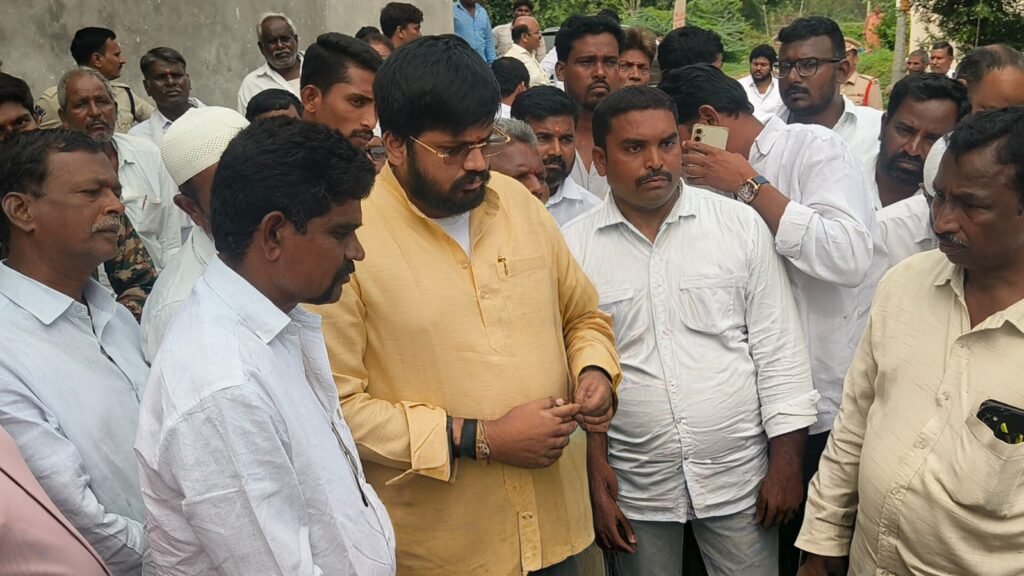 పాపన్నపేటలో ప్రమాద బాధితులను పరామర్శించిన మెదక్ ఎమ్మెల్యే మైనంపల్లి రోహిత్ రావు