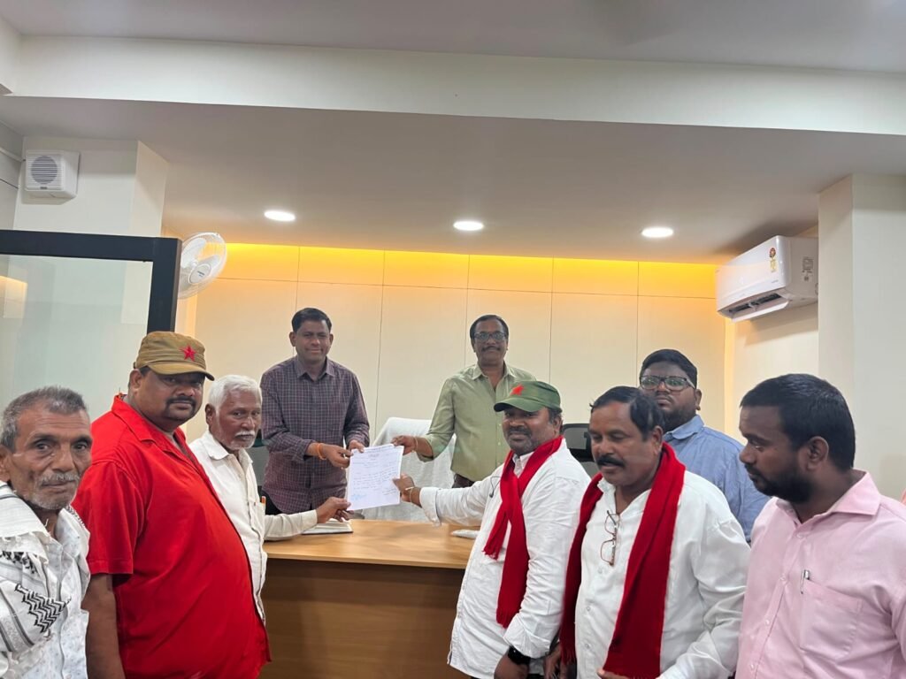జగద్గిరిగుట్ట ప్రభుత్వ పాఠశాలకు రక్షణ కల్పించాలి…ప్రజావాణిలో సీపీఐ