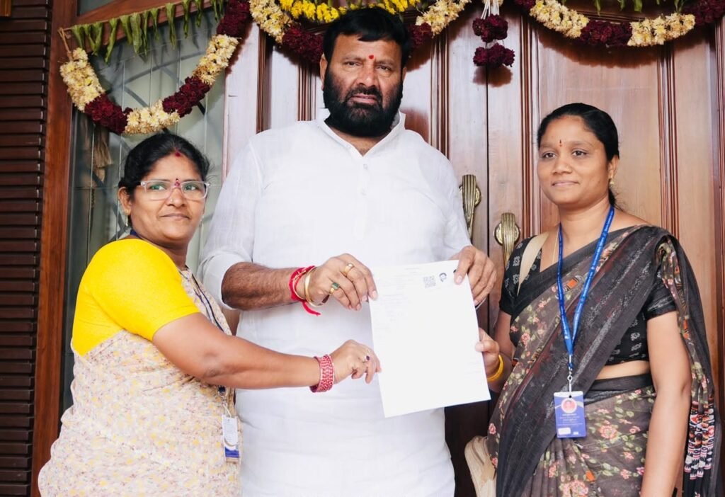 ప్రత్యేక ఓటర్ల సవరణలో కూన శ్రీశైలం గౌడ్ భాగస్వామ్యం