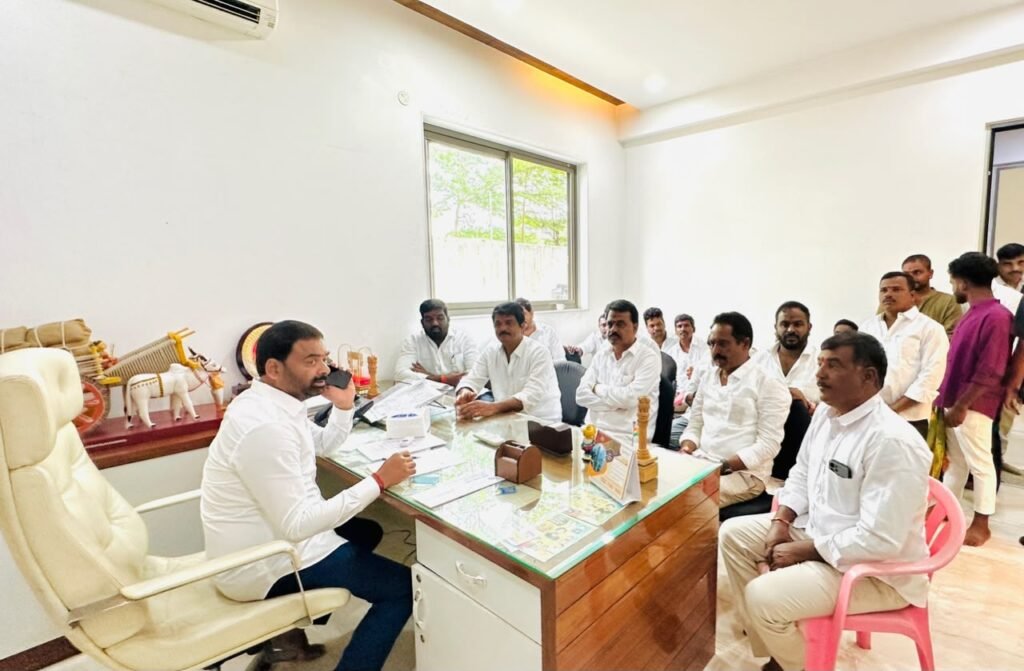 ప్రజా సమస్యల పరిష్కారమే ప్రధాన లక్ష్యం: ఎమ్మెల్సీ శంభీపూర్ రాజు