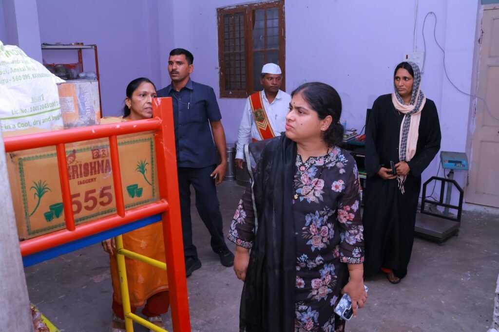 మైనారిటీస్ రెసిడెన్షియల్ స్కూల్ ను తనిఖీ చేసిన జిల్లా కలెక్టర్