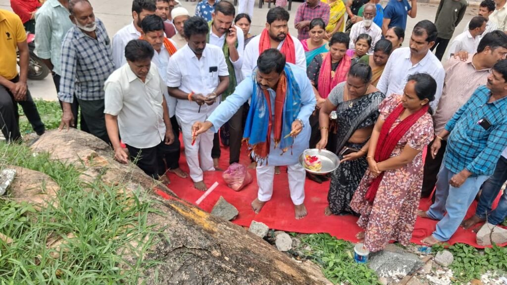 బాచుపల్లి డబుల్ బెడ్‌రూమ్ కాలనీకి కమ్యూనిటీ హాల్ వరం