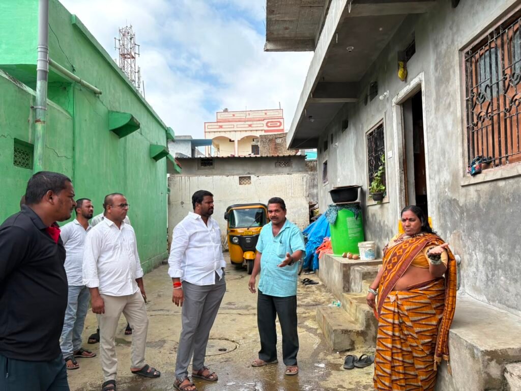296వ డివిజన్‌లో ప్రజా సమస్యలపై కావలి గణేష్ విస్తృత పర్యటన