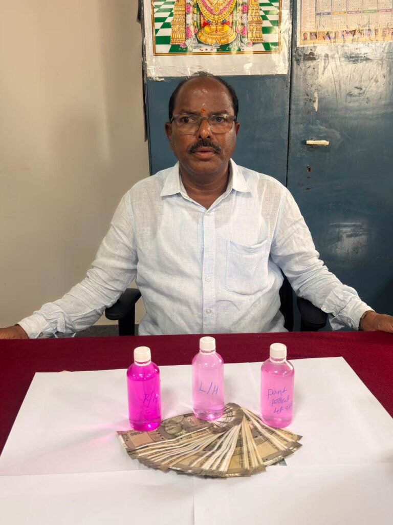 మహబూబ్ నగర్ : లంచం తీసుకుంటూ ACB వలకు చిక్కిన సూపరింటెండెంట్