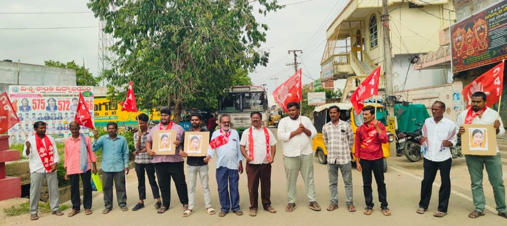 రాజస్థాన్ హత్యాచార నిందితులను నడిరోడ్డుపై ఉరితీయాలి.