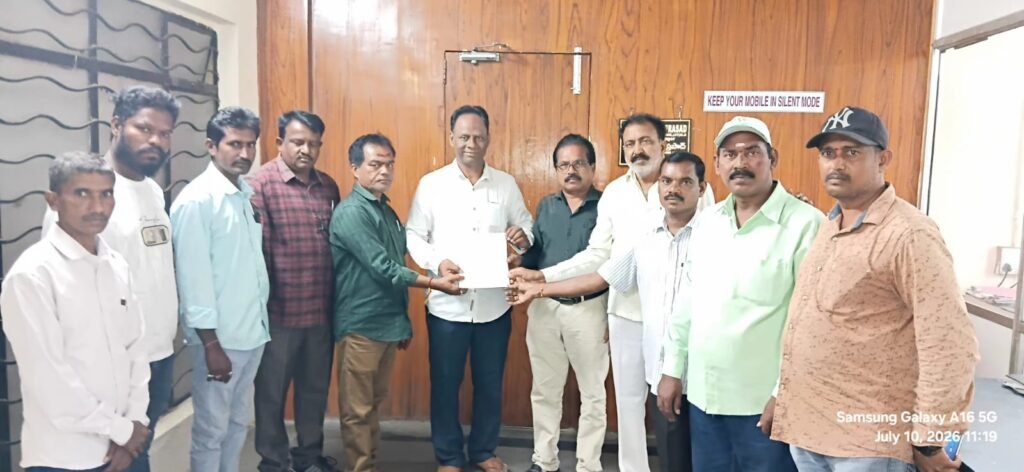 జర్నలిస్టులకు  ఆర్టీసీ బస్సుల్లో రాష్ర్ట స్థాయిలో  ఉచిత ప్రయాణం కల్పించాలి