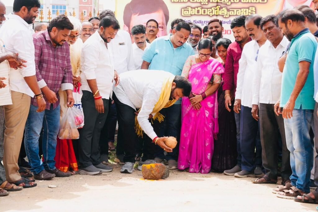 మహాదేవపురంలో రూ.37 లక్షల సీసీ రోడ్ల పనులకు శ్రీకారం