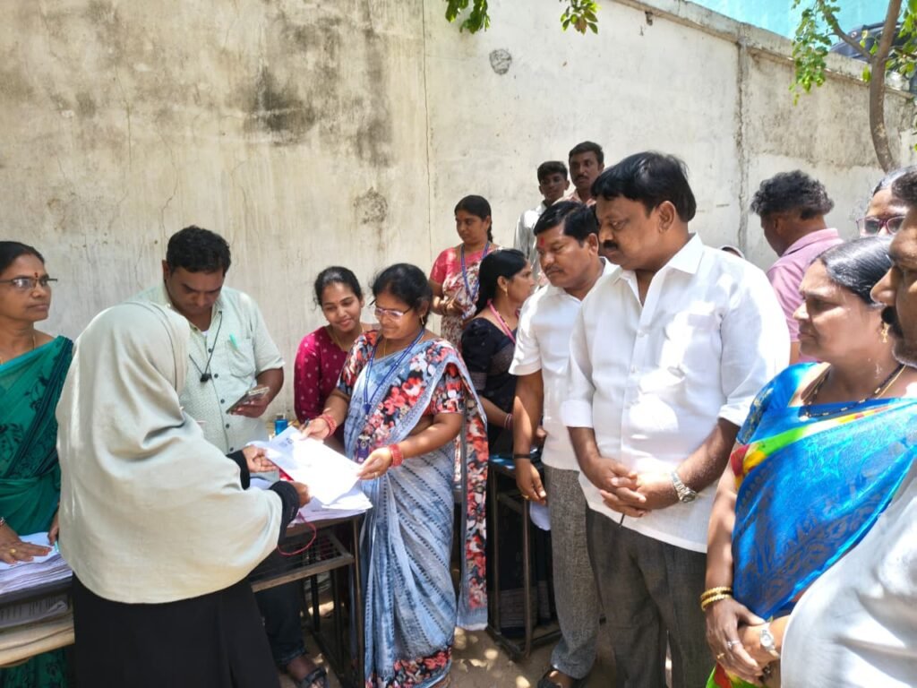 ప్రతి అర్హుడికి ఓటు హక్కు కల్పించడమే లక్ష్యం: కొలన్ హన్మంత్ రెడ్డి
