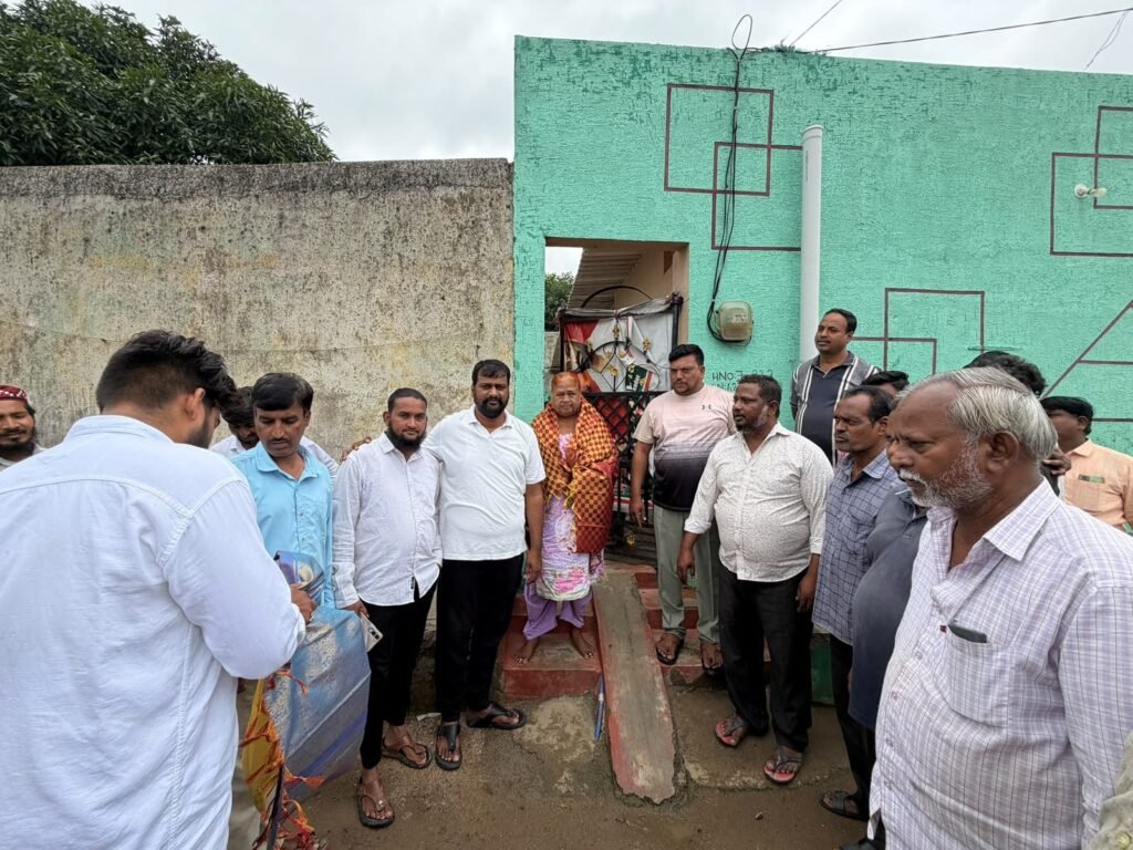 సాయి పూజ కాలనీలో సమస్యలపై క్షేత్రస్థాయిలో పరిశీలన