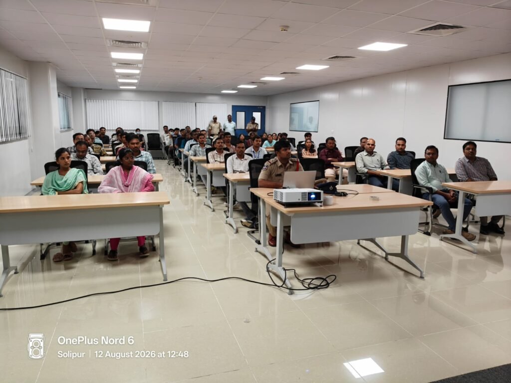 డిజిటల్ నేరాల పట్ల అవగాహనతోనే సైబర్ రక్షణ: షాద్‌నగర్ పోలీస్