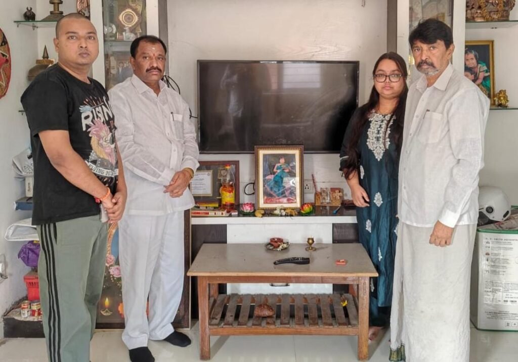 కత్తి వెంకటస్వామి గౌడ్ కుటుంబాన్ని పరామర్శించిన బీజేపీ రాష్ట్ర నాయకులు ఎర్రబెల్లి