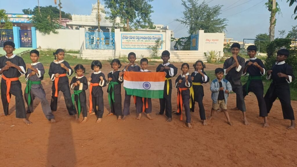 దేశ భవిష్యత్తు యువత చేతుల్లోనే ఉంది