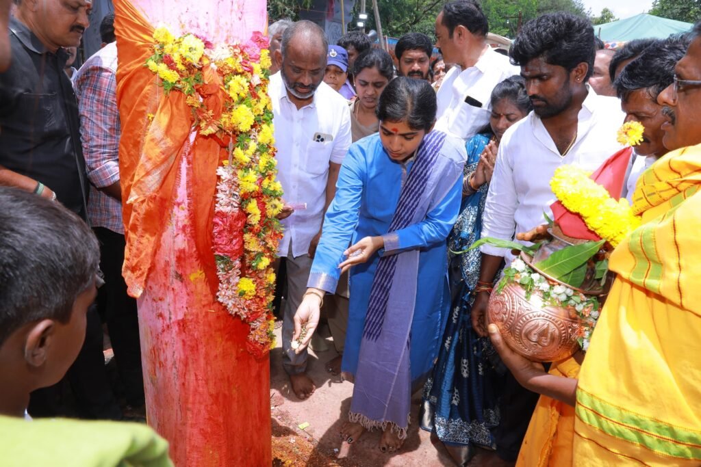 సోమారంలో వైభవంగా శివాలయ పునఃప్రతిష్ఠాపన వేడుకల్లో పాల్గొన్న ఎమ్మెల్యే యశస్విని రెడ్డి