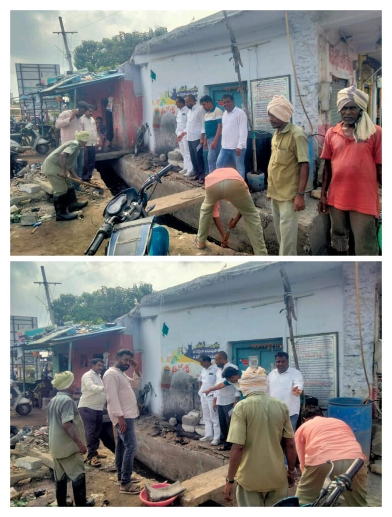 కార్గిల్ సెంటర్‌లో సైడ్ డ్రైనేజ్ పనుల పరిశీలించిన