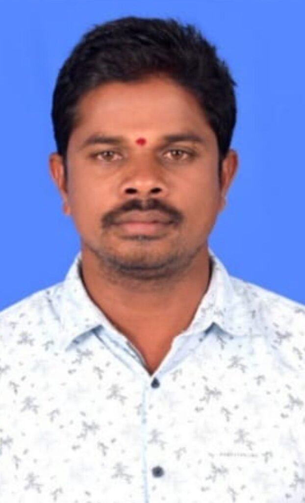 జిల్లా ఉత్తమ ఉపాధ్యాయుడిగా అవార్డు అందుకున్న గుర్రం వెంకన్న