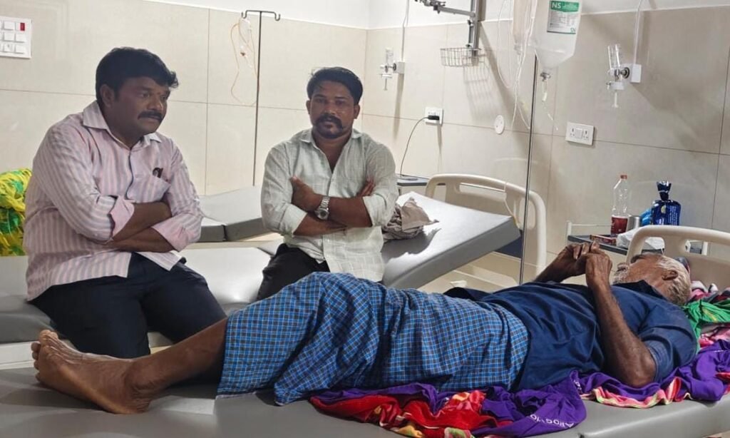 జర్నలిస్ట్ దేవేందర్ నాయక్ తండ్రిని పరామర్శించిన టియుడబ్ల్యూజే (ఐజేయూ) జిల్లా అధ్యక్షులు. సిహెచ్. శ్రీనివాస్
