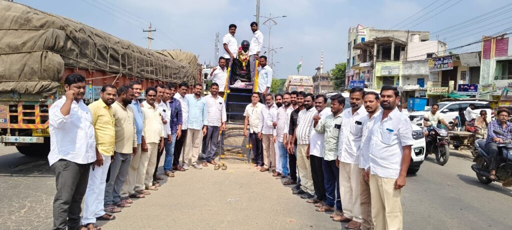 గాంధీజీ జీవితం అందరికీ ఆదర్శనీయం  తొర్రూరు మున్సిపల్ చైర్మన్ తూనం శ్రావణ్ కుమార్