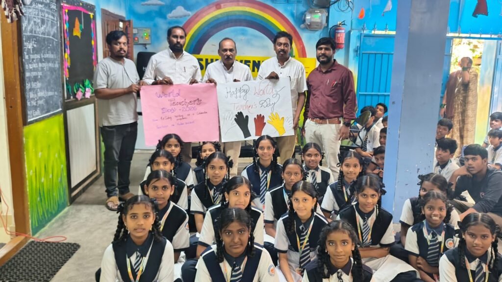 రోడా మేస్త్రి నగర్ డివిజన్,కృష్ణ వేణి హై స్కూల్ లో అంతర్జాతీయ ఉపాధ్యాయ దినోత్సవం నిర్వహించారు.
