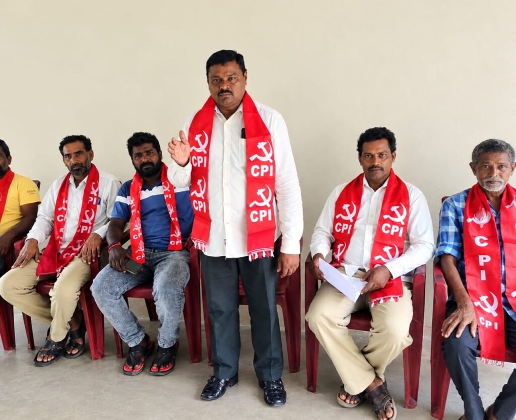 ఎల్‌నినో ప్రభావంతో పంటలు నష్టపోయిన రైతులను ప్రభుత్వం ఆదుకోవాలి